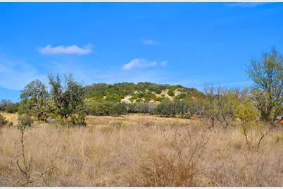000 W Live Oak Rd, Fredericksburg, TX 78624 - Photo 2
