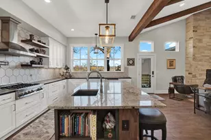 308 Oakhaven Ln, Fredericksburg, TX 78624 - Photo 10