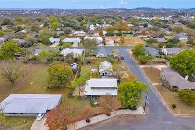 611 W Burbank St, Fredericksburg, TX 78624 - Photo 68