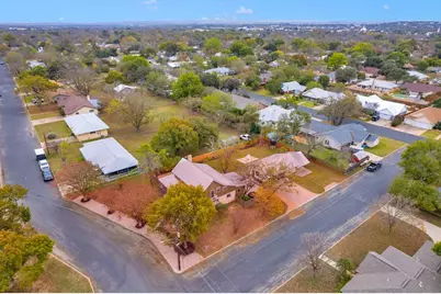 611 W Burbank St, Fredericksburg, TX 78624 - Photo 64
