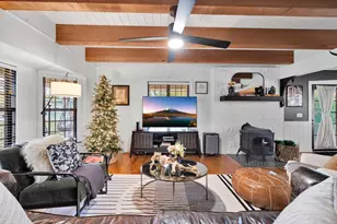 611 W Burbank St, Fredericksburg, TX 78624 - Photo 10