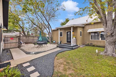 611 W Burbank St, Fredericksburg, TX 78624 - Photo 56