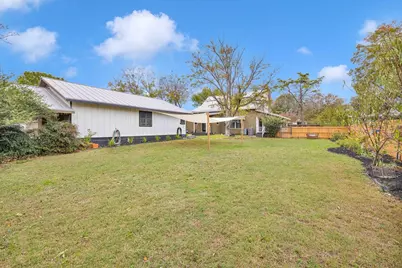 611 W Burbank St, Fredericksburg, TX 78624 - Photo 62