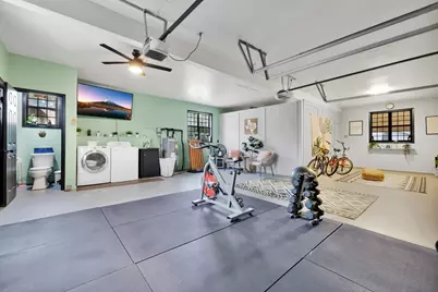 611 W Burbank St, Fredericksburg, TX 78624 - Photo 46