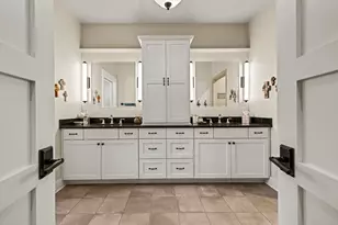 923 Hawthorn Ln, Fredericksburg, TX 78624 - Photo 12