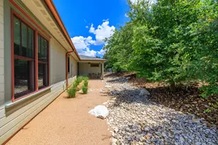 923 Hawthorn Ln, Fredericksburg, TX 78624 - Photo 22