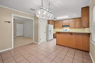 612 Bluebonnet, Fredericksburg, TX 78624 - Photo 6