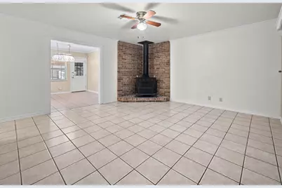 612 Bluebonnet, Fredericksburg, TX 78624 - Photo 2