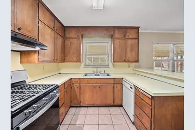 612 Bluebonnet, Fredericksburg, TX 78624 - Photo 8