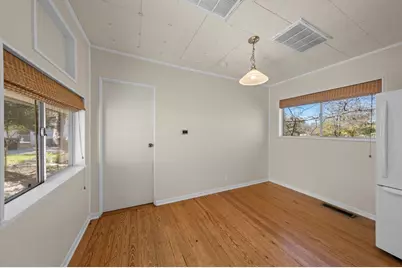 401 E Morse St, Fredericksburg, TX 78624 - Photo 8