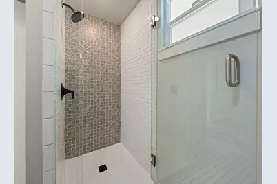 309 W College St, Fredericksburg, TX 78624 - Photo 14