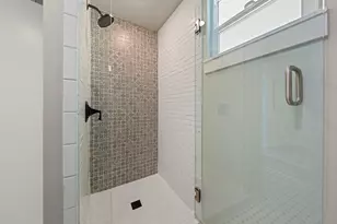 309 W College St, Fredericksburg, TX 78624 - Photo 14