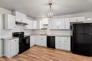 309 W College St, Fredericksburg, TX 78624 - Photo 8