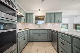 216 Edgewood Dr, Fredericksburg, TX 78624 - Photo 10