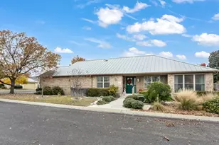 1702 Cherrywood Dr, Fredericksburg, TX 78624 - Photo 1