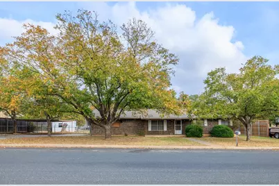 308 Frederick Rd, Fredericksburg, TX 78624 - Photo 1