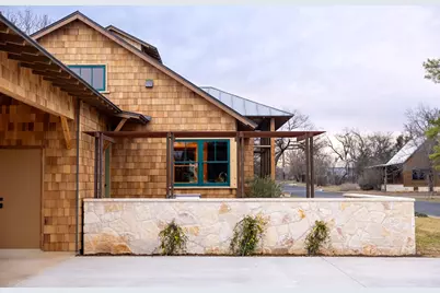 601 Whitney, Fredericksburg, TX 78624 - Photo 6