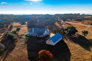 256 Royalview Dr, Fredericksburg, TX 78624 - Photo 40