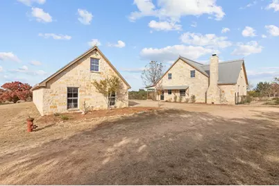 256 Royalview Dr, Fredericksburg, TX 78624 - Photo 38