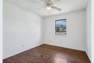 1601 Newton St, Kerrville, TX 78028 - Photo 18