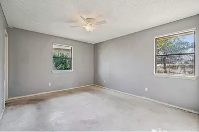 1601 Newton St, Kerrville, TX 78028 - Photo 14