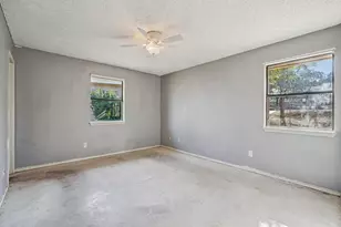 1601 Newton St, Kerrville, TX 78028 - Photo 14