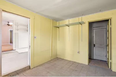 811 Franklin, Fredericksburg, TX 78624 - Photo 6