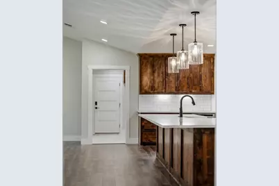 2404 W Commerce St, San Saba, TX 76869 - Photo 8