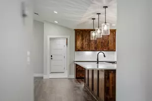 2404 W Commerce St, San Saba, TX 76869 - Photo 8