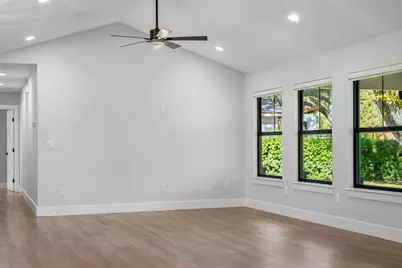 2404 W Commerce St, San Saba, TX 76869 - Photo 22