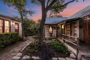 104 E Austin St, Fredericksburg, TX 78624 - Photo 10