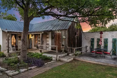 104 E Austin St #B, Fredericksburg, TX 78624 - Photo 12