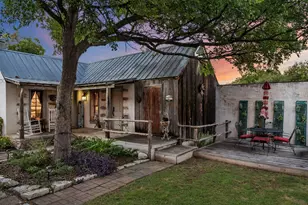 104 E Austin St, Fredericksburg, TX 78624 - Photo 12