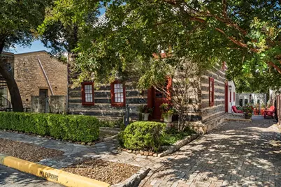 104 E Austin St #B, Fredericksburg, TX 78624 - Photo 4