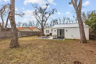 328 W Morse St, Fredericksburg, TX 78624 - Photo 30