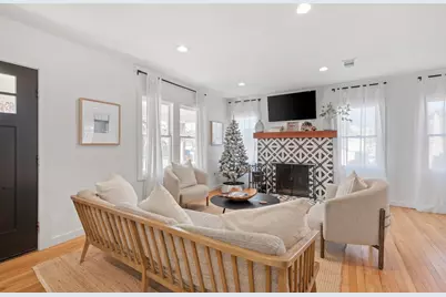 328 W Morse St, Fredericksburg, TX 78624 - Photo 4