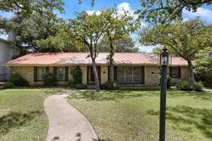 308 Tanglewood Dr, Fredericksburg, TX 78624 - Photo 20