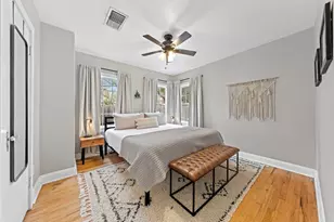 210 N Acorn St, Fredericksburg, TX 78624 - Photo 14