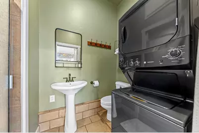 210 N Acorn St, Fredericksburg, TX 78624 - Photo 18