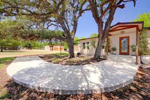 12044 S State Hwy 16, Fredericksburg, TX 78624 - Photo 14