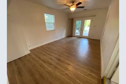 706 N Lincoln, Fredericksburg, TX 78624 - Photo 14