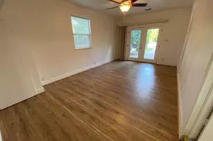 706 N Lincoln, Fredericksburg, TX 78624 - Photo 14