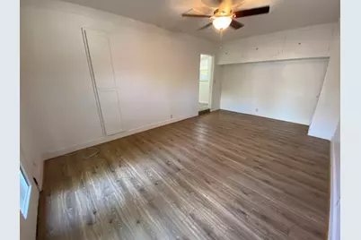 706 N Lincoln, Fredericksburg, TX 78624 - Photo 8