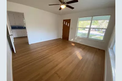 706 N Lincoln, Fredericksburg, TX 78624 - Photo 4