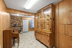 303 Walnut St, Fredericksburg, TX 78624 - Photo 8