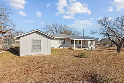 303 Walnut St, Fredericksburg, TX 78624 - Photo 26