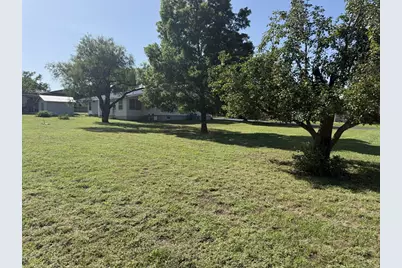 303 Walnut St, Fredericksburg, TX 78624 - Photo 36