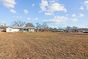 303 Walnut St, Fredericksburg, TX 78624 - Photo 30