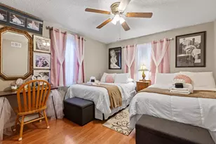 812 W Austin St, Fredericksburg, TX 78624 - Photo 18