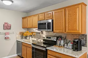 812 W Austin St, Fredericksburg, TX 78624 - Photo 12